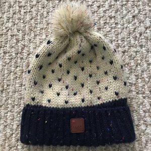 Roxy beanie